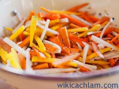 Cách muối chua củ cải trắng và cà rốt-4