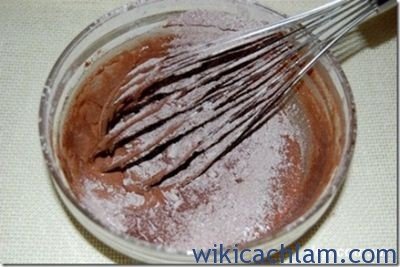 Cách làm bánh kem (gato) vị socola đơn giản tại nhà-3
