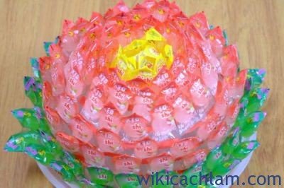 Cách làm hoa sen handmade từ kẹo Oishi-6