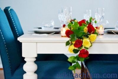Cách cắm hoa hồng trang trí mặt bàn ăn-7