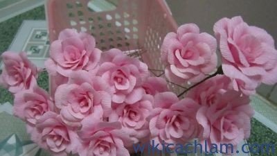 Cách làm hoa hồng bằng giấy hoa cưới tặng nàng-4
