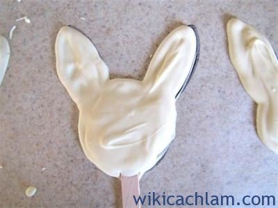 Cách làm kẹo mút thỏ trắng ngộ nghĩnh-5