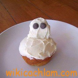 Cách trang trí bánh cupcake cho Halloween-6