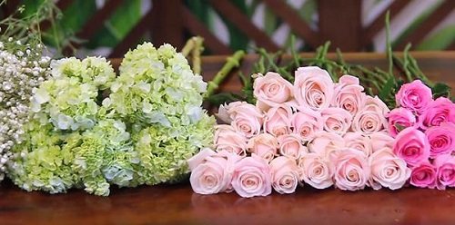 4 cách cắm hoa hồng đẹp tươi lâu nhất-2