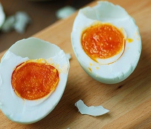 cách ăn trứng muối