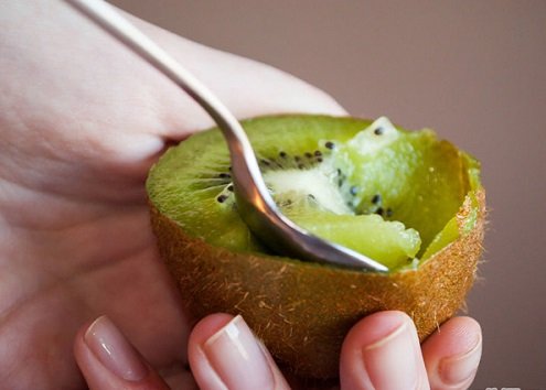 Cách ăn quả kiwi đúng cách và ngon miệng-4