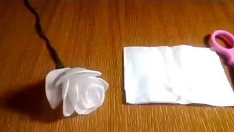 Hướng dẫn Cách làm bông bằng giấy vệ sinh đơn giản tại nhà