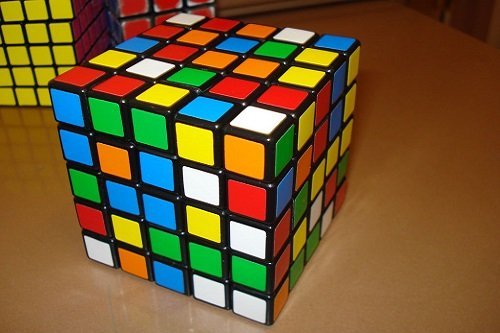 Có những bước nào cần thực hiện khi giải Rubik 5x5x5?

