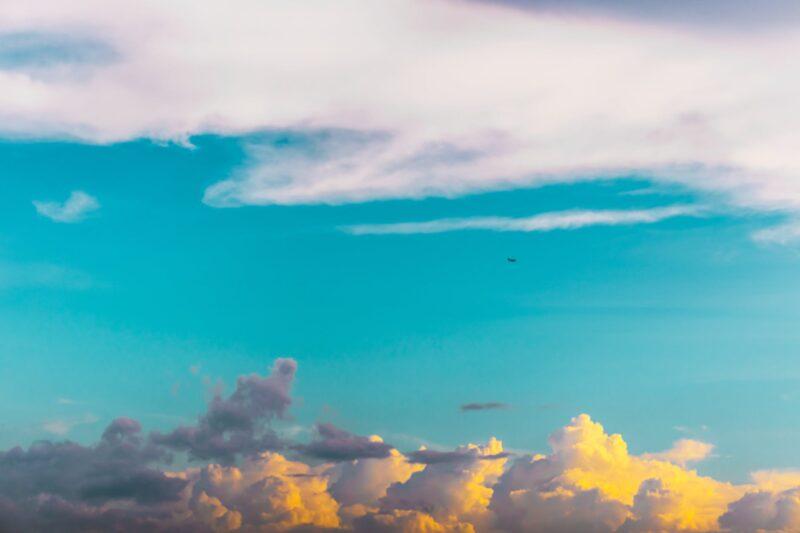 Background mây đầy màu sắc