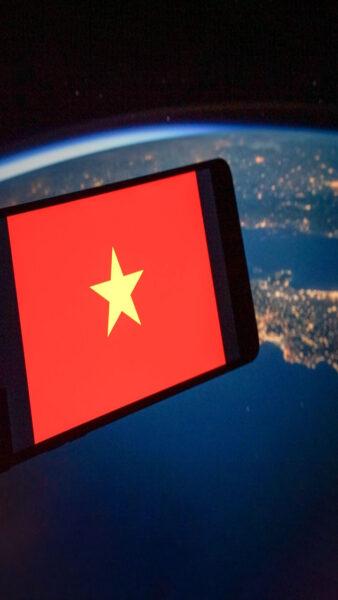 Ảnh nền cờ Việt Nam đẹp ngoài vũ trụ