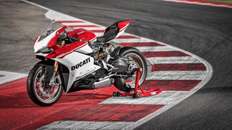 Ảnh nền Moto 4K Ducati đỏ, trắng