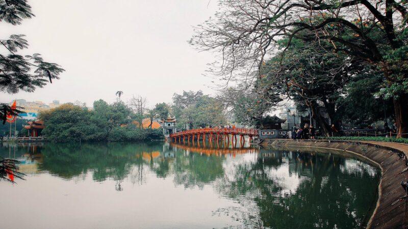 Hình nền hà Nội đẹp ở cầu Thê Húc
